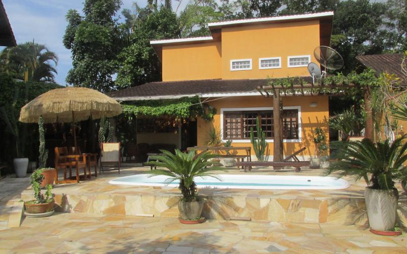 Alugar Casa Temporada em Guaratuba Bertioga, SP  Casa de Praia em